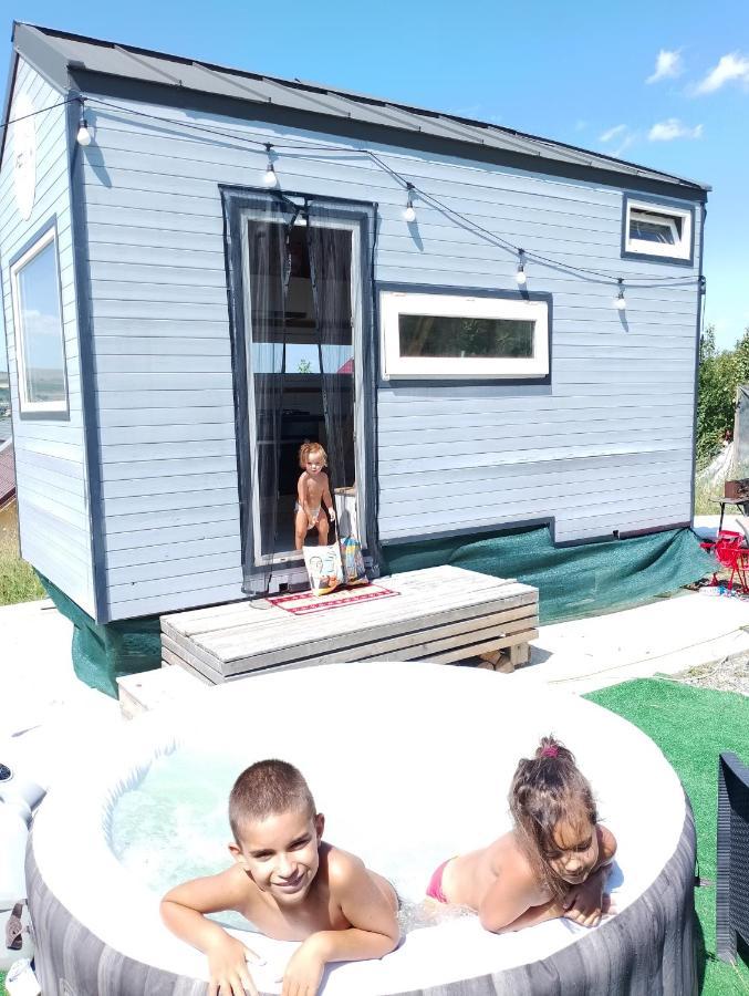 Tiny House Cluj With Jacuzzi Villa Sinnicoara Dış mekan fotoğraf