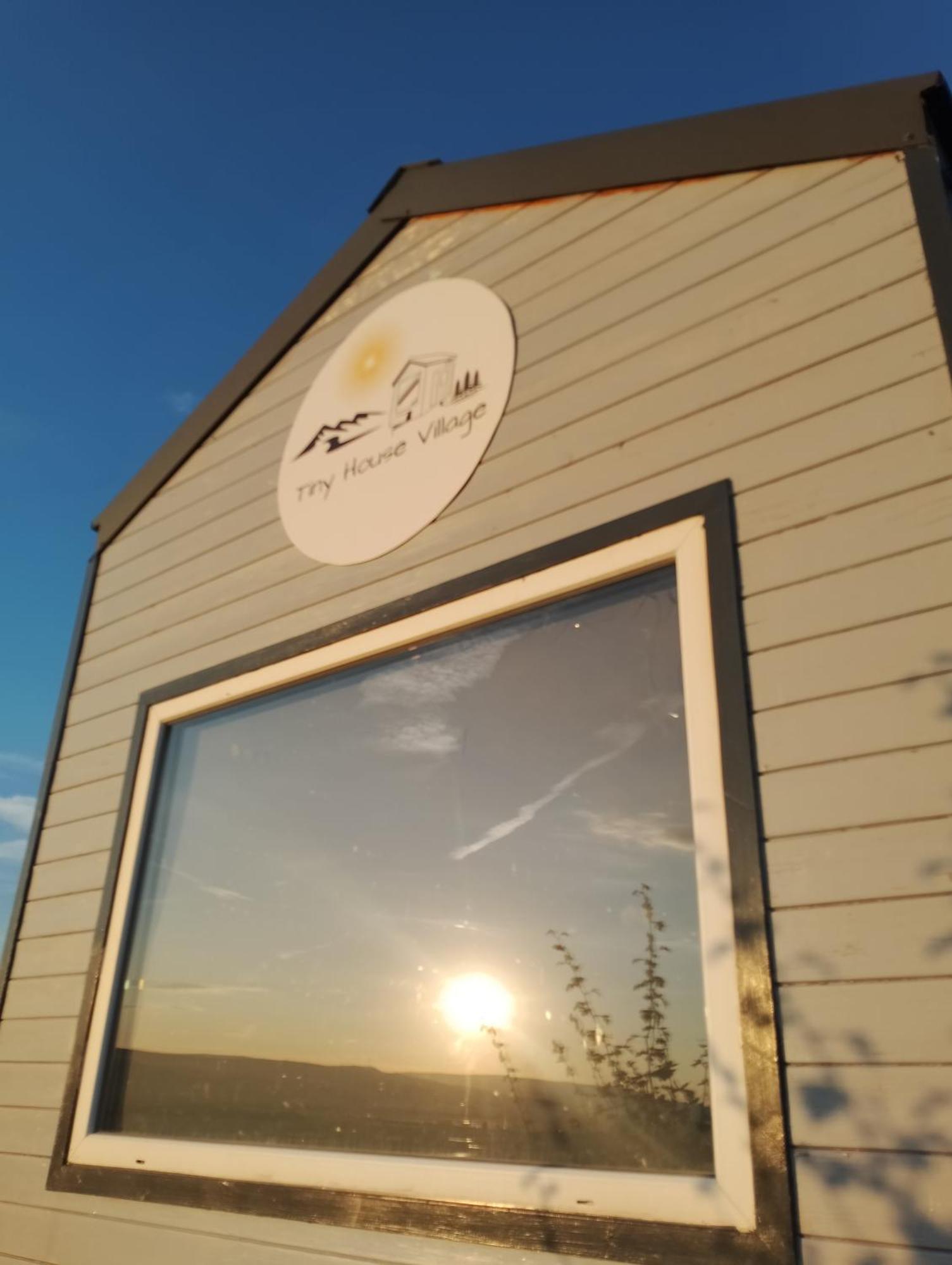 Tiny House Cluj With Jacuzzi Villa Sinnicoara Dış mekan fotoğraf